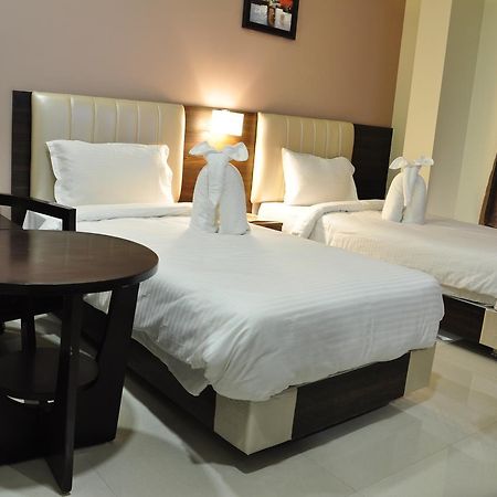 Royal Inn Khandwa Екстер'єр фото