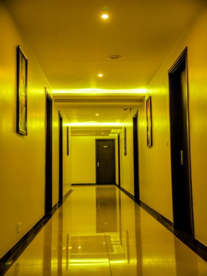 Royal Inn Khandwa Екстер'єр фото