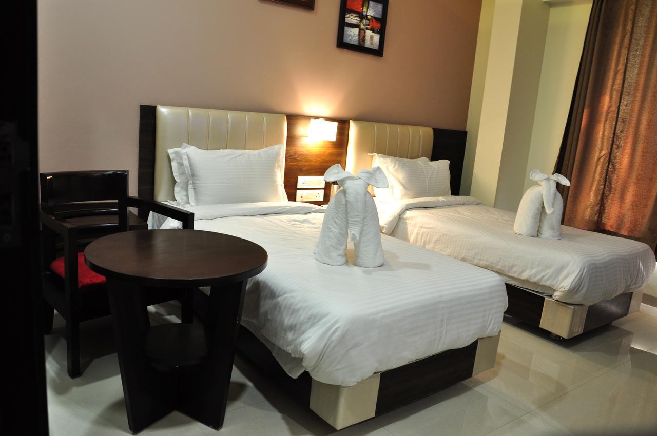 Royal Inn Khandwa Екстер'єр фото
